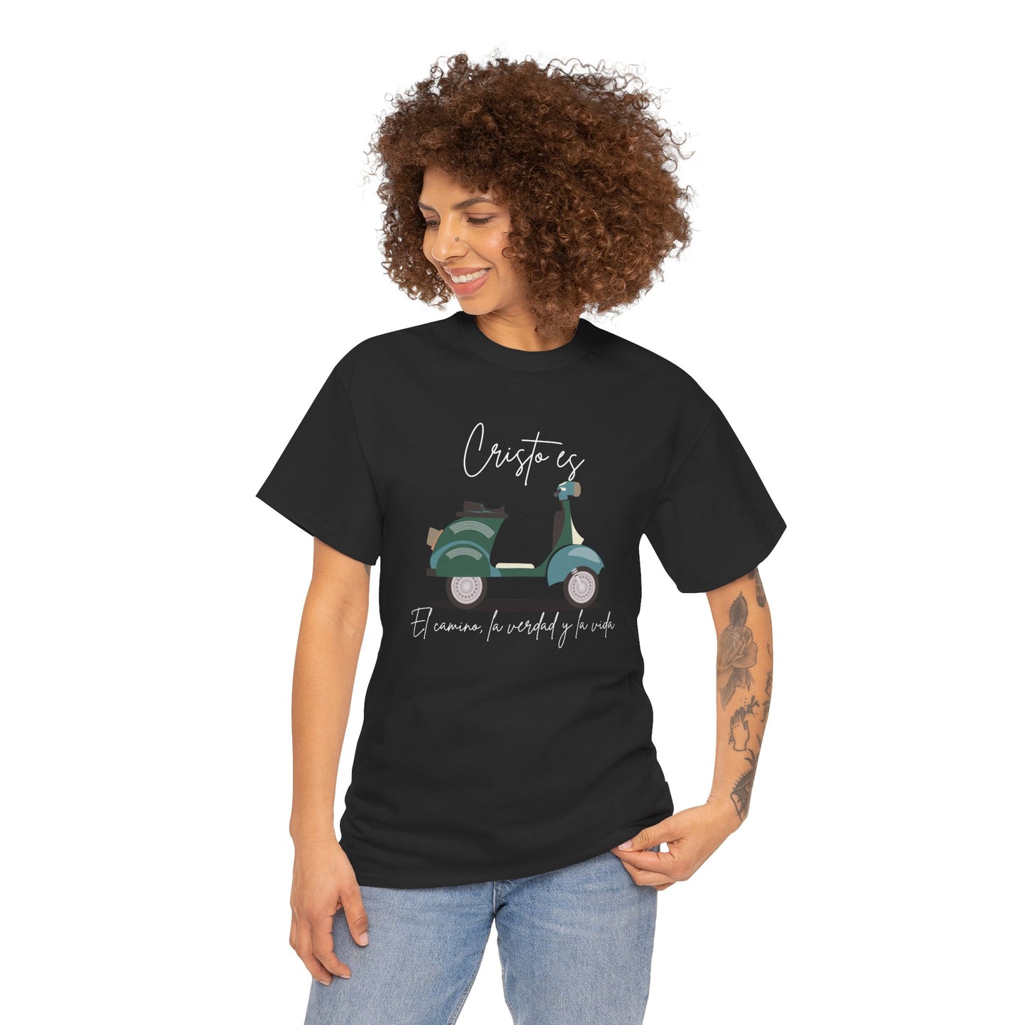 Cristo es - Spanish - Unisex Heavy Cotton Tee
