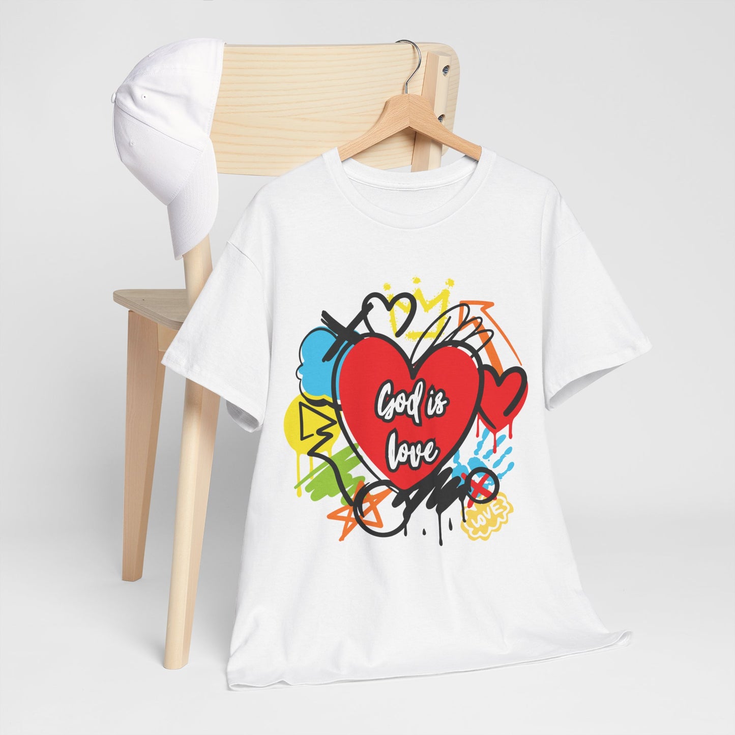 God is Love Grafitti - Unisex Heavy Cotton Tee
