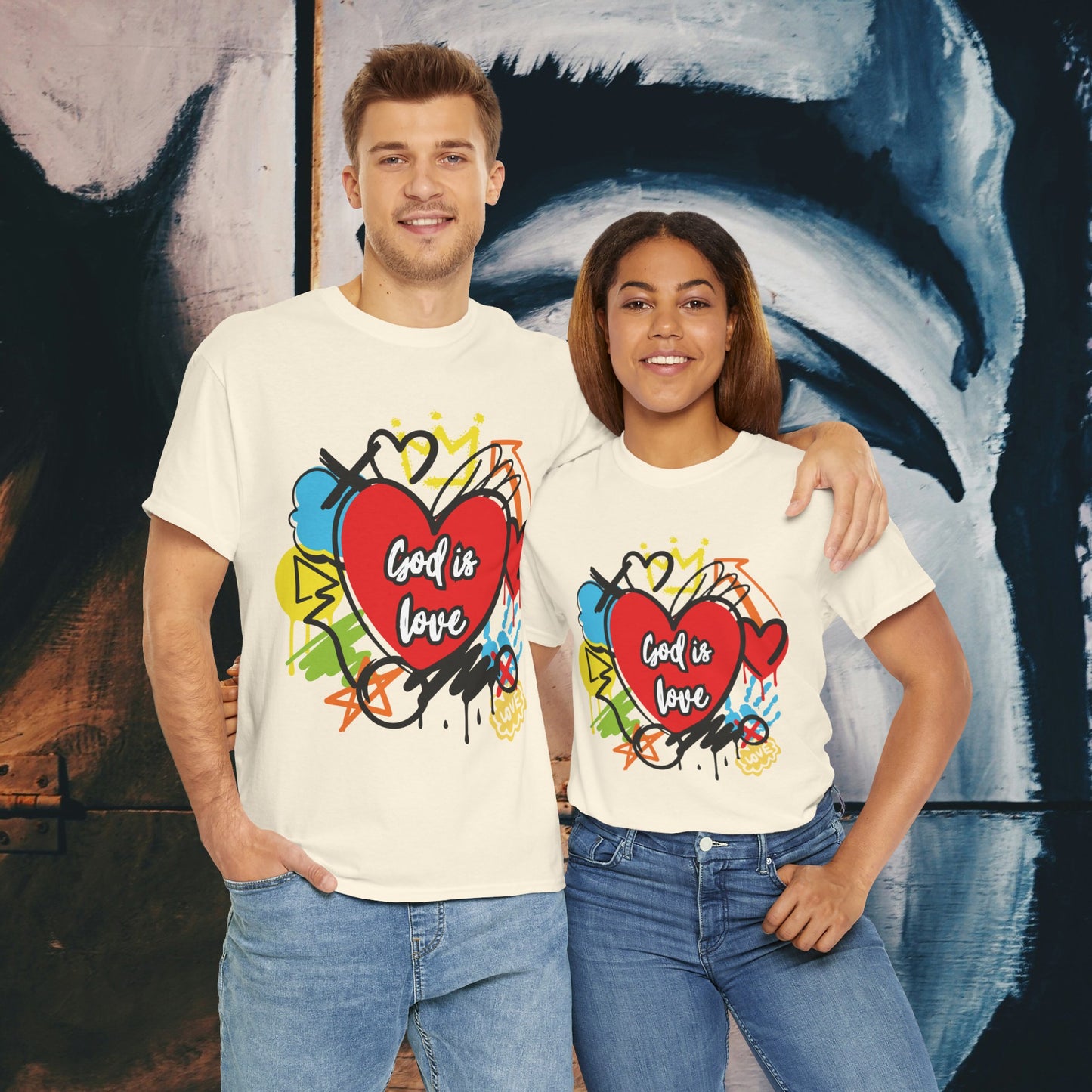 God is Love Grafitti - Unisex Heavy Cotton Tee