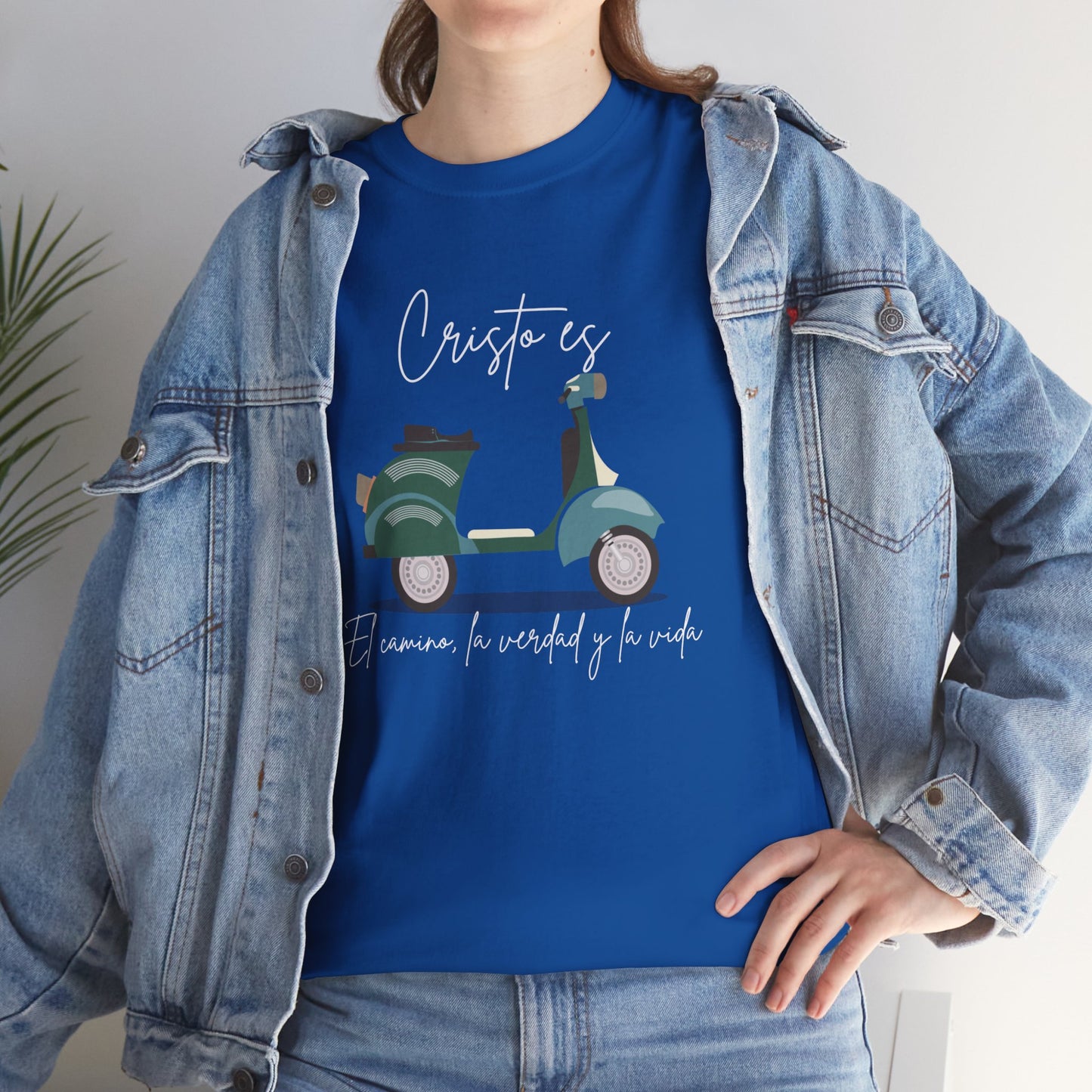 Cristo es - Spanish - Unisex Heavy Cotton Tee