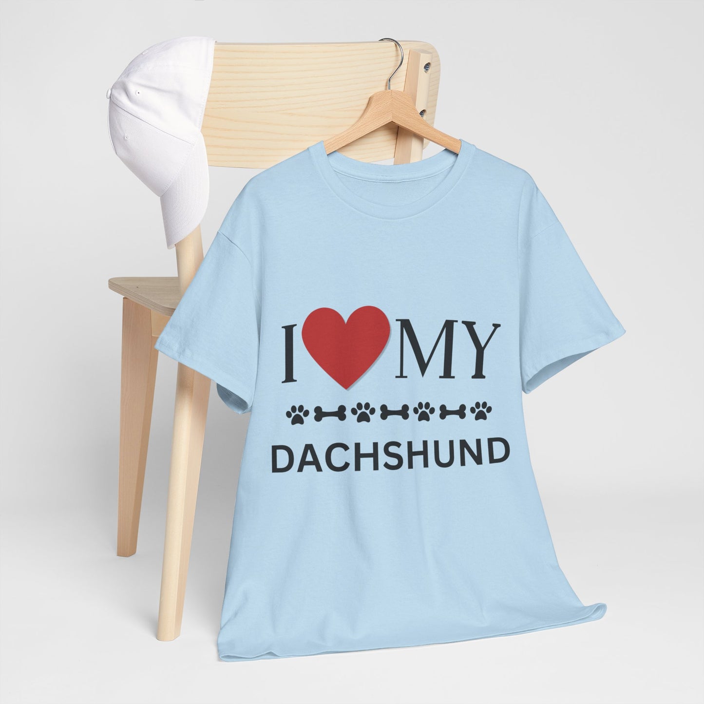 Love my Dachshund - Unisex Heavy Cotton Tee