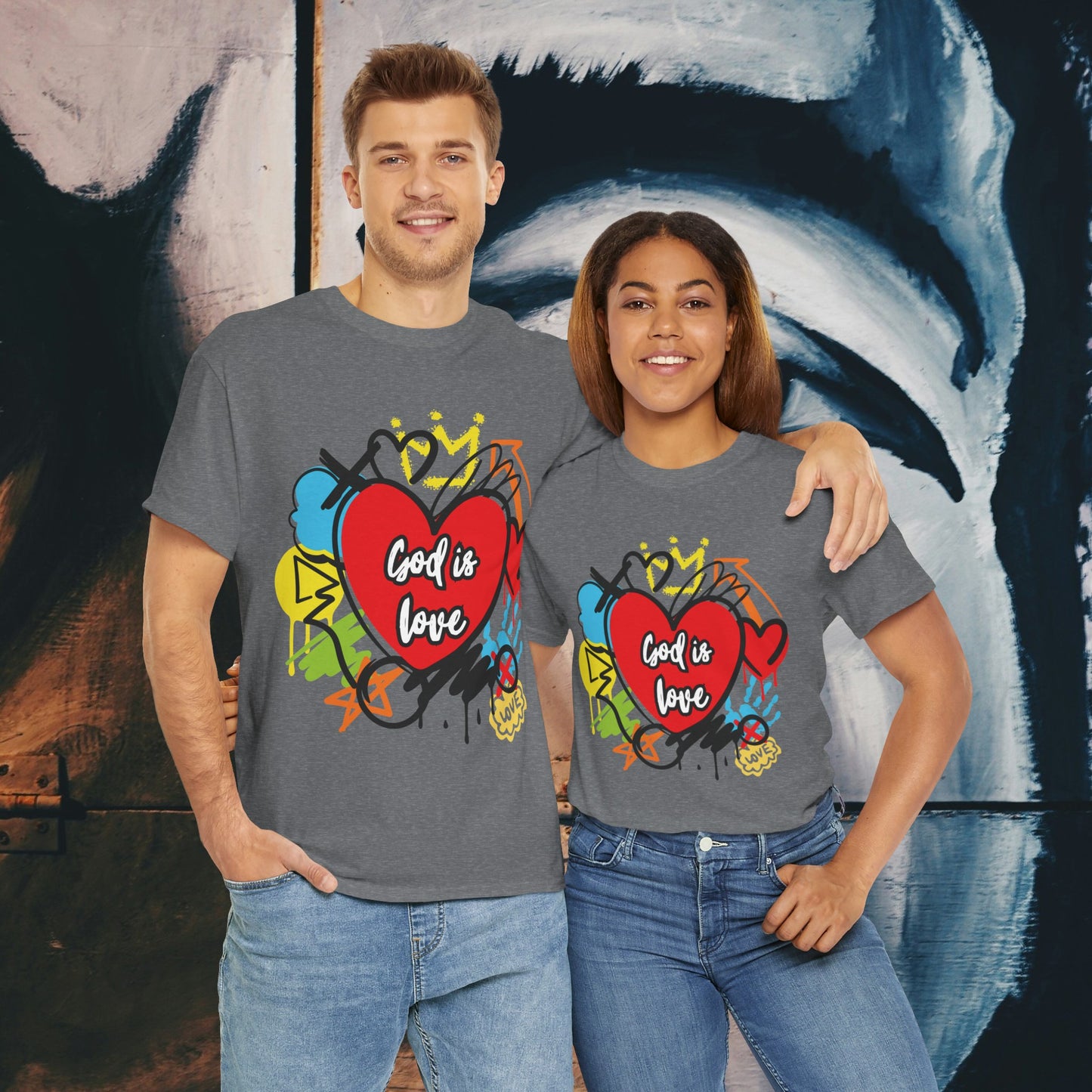 God is Love Grafitti - Unisex Heavy Cotton Tee