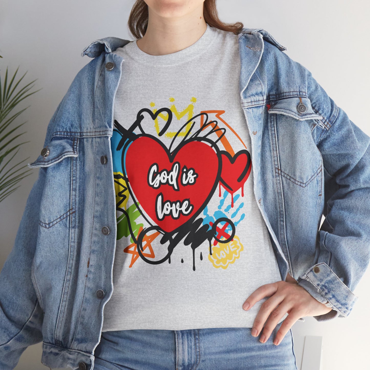 God is Love Grafitti - Unisex Heavy Cotton Tee