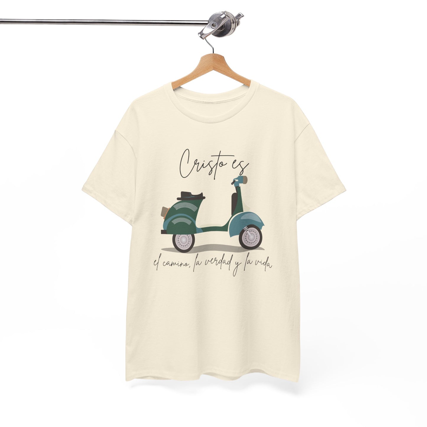 Cristo es - Spanish - Unisex Heavy Cotton Tee