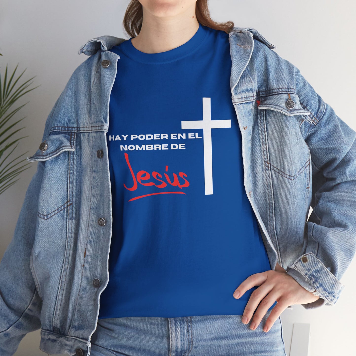 Hay poder en Jesus - Spanish - Unisex Heavy Cotton Tee