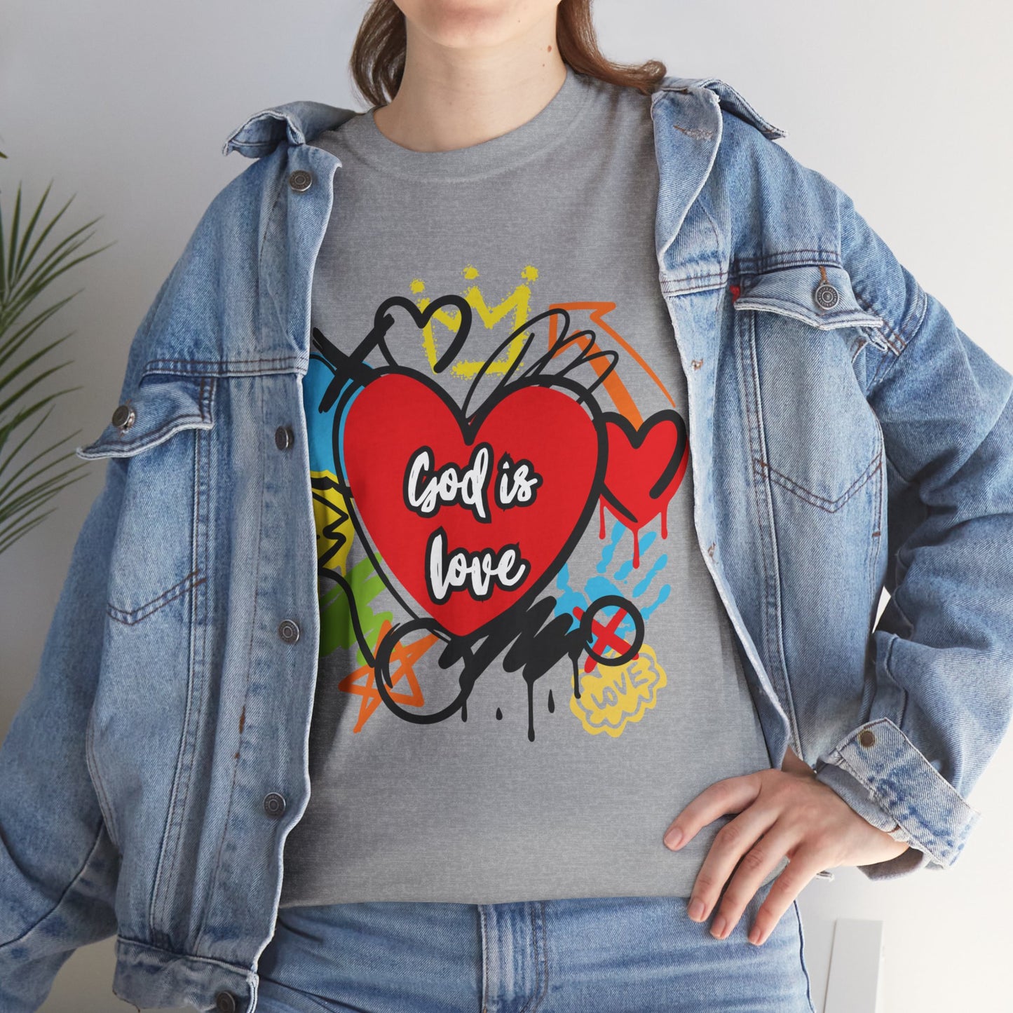 God is Love Grafitti - Unisex Heavy Cotton Tee
