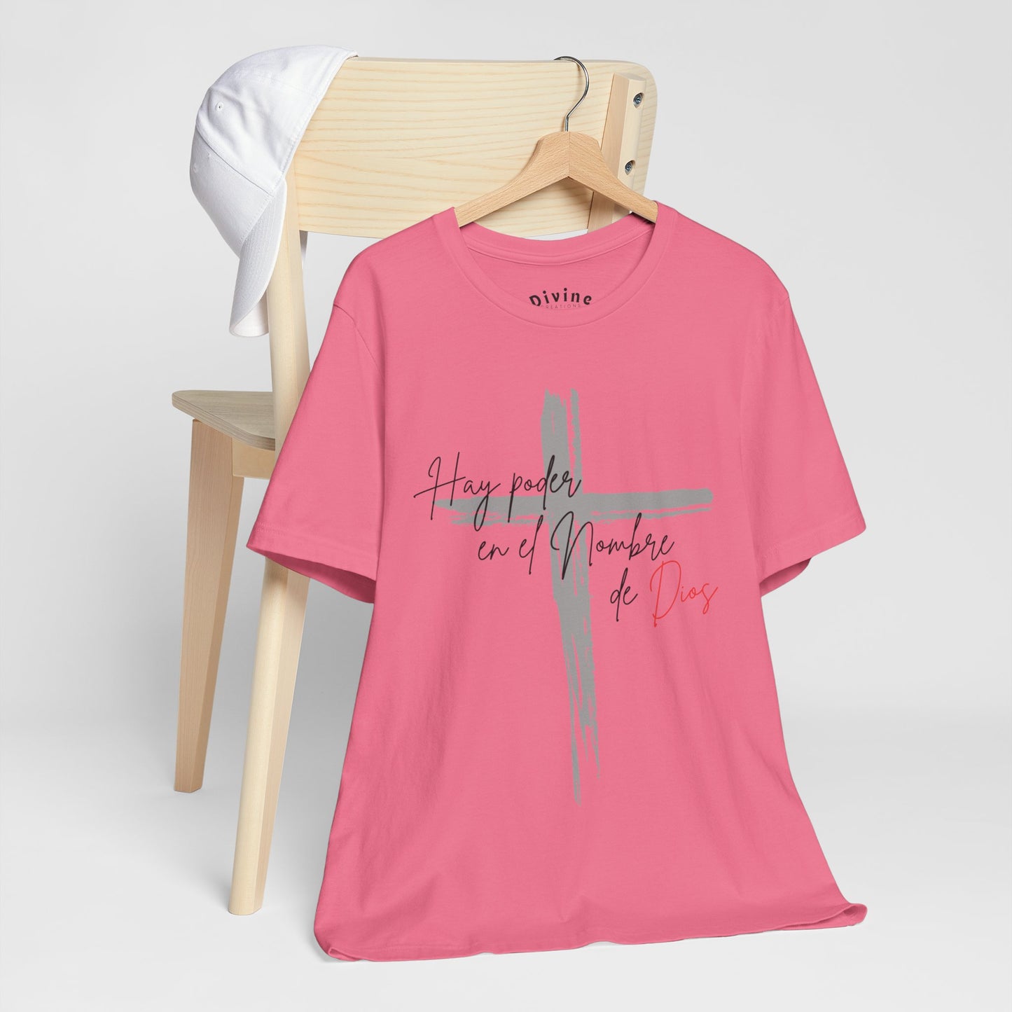 Hay poder en el nombre - Unisex Jersey Short Sleeve Tee