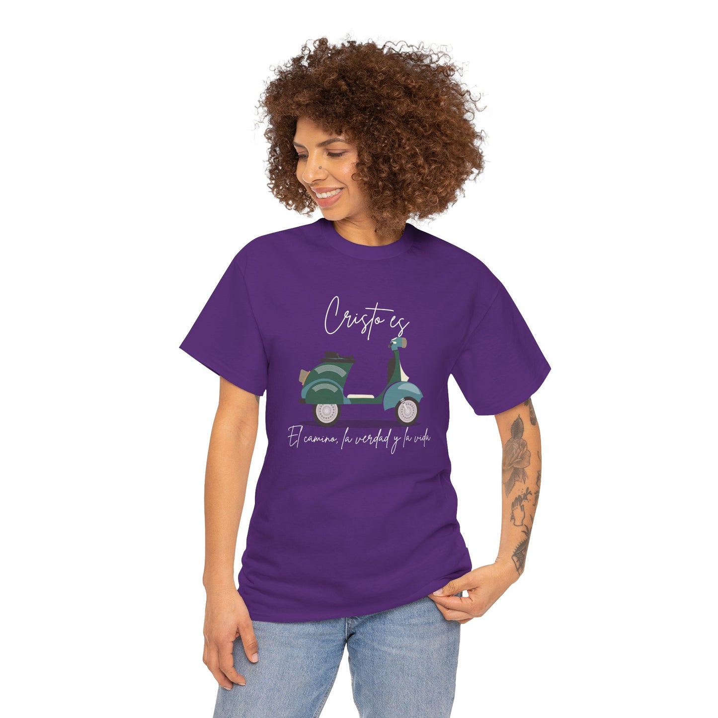 Cristo es - Spanish - Unisex Heavy Cotton Tee