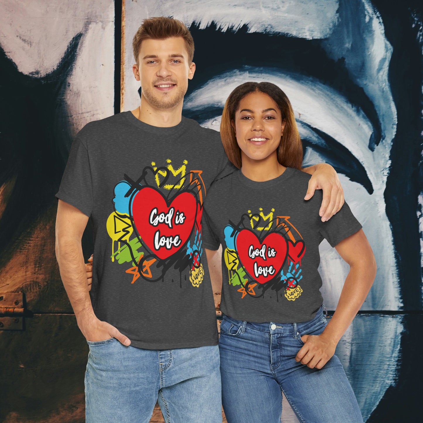 God is Love Grafitti - Unisex Heavy Cotton Tee
