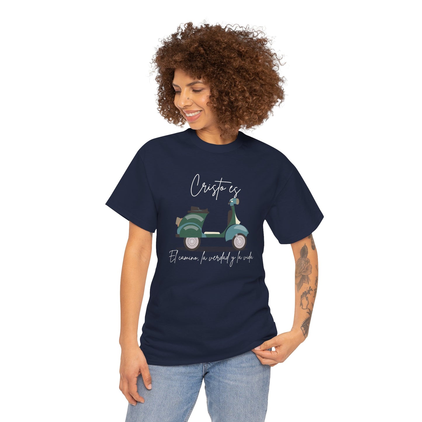 Cristo es - Spanish - Unisex Heavy Cotton Tee