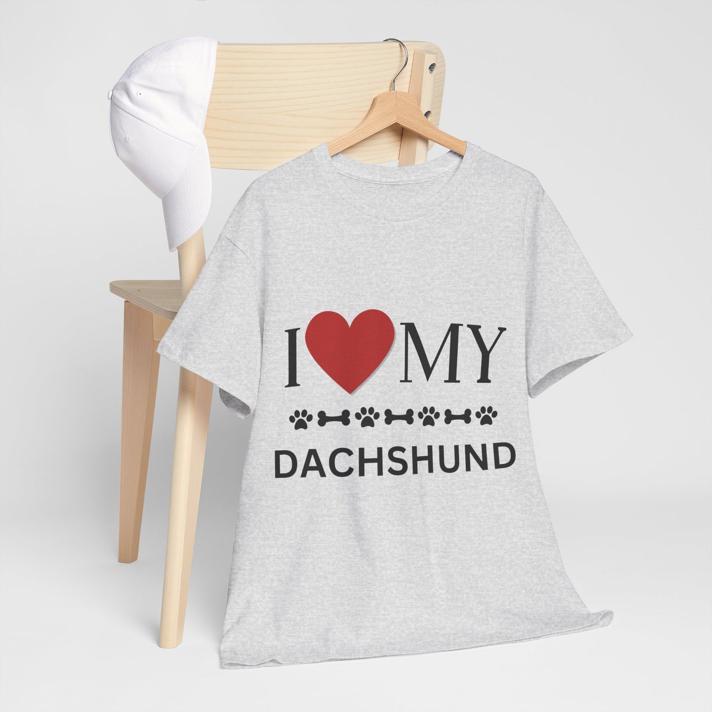 Love my Dachshund - Unisex Heavy Cotton Tee