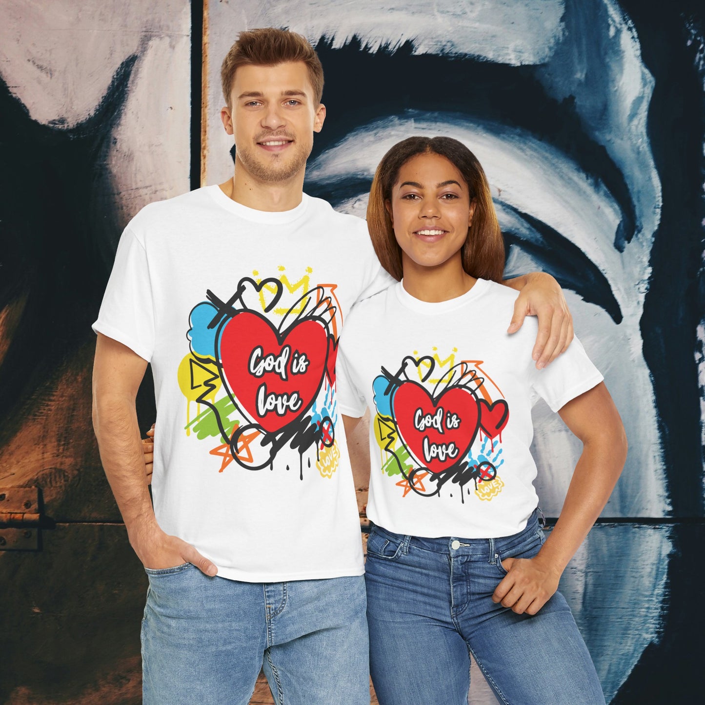 God is Love Grafitti - Unisex Heavy Cotton Tee