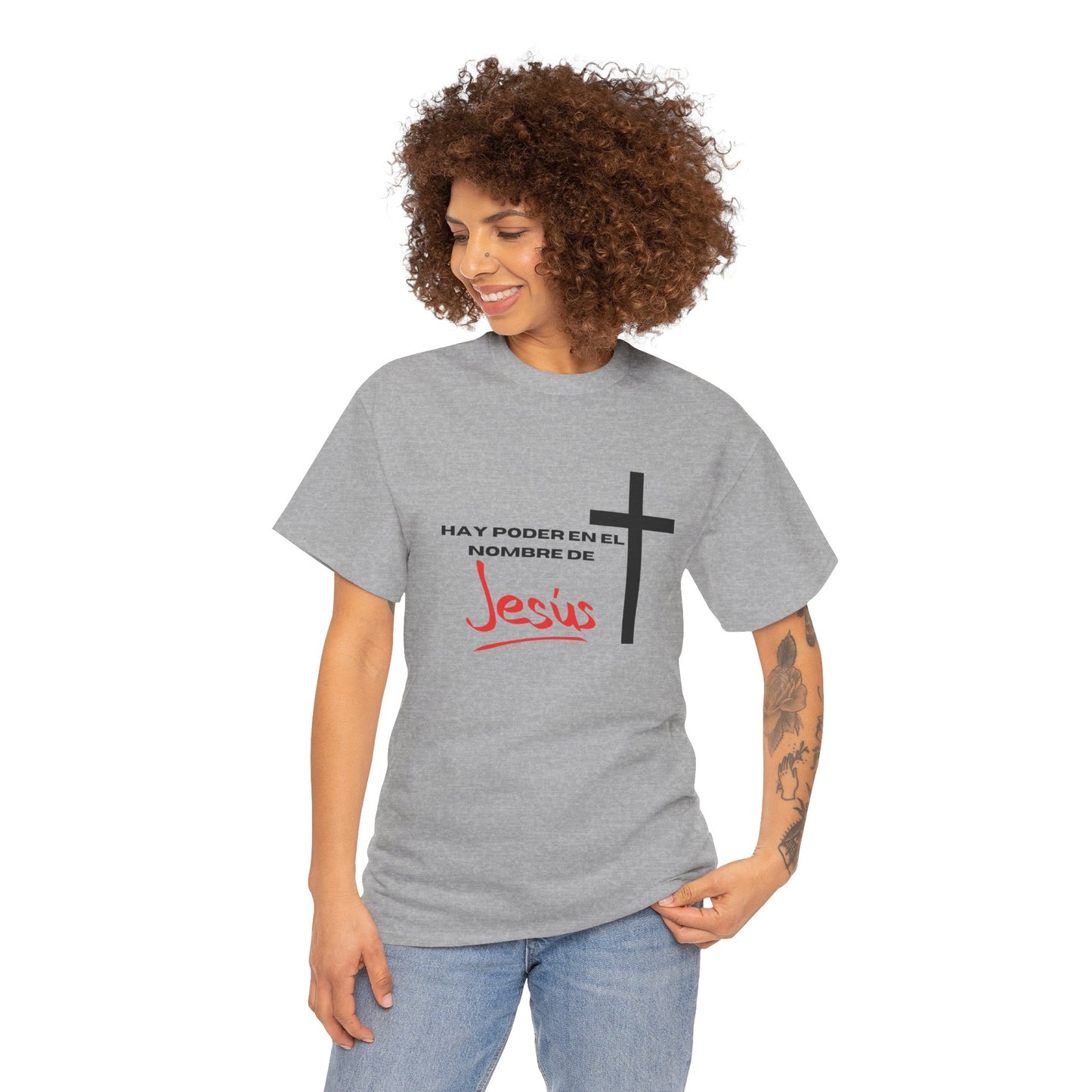 Hay poder en Jesus - Spanish - Unisex Heavy Cotton Tee