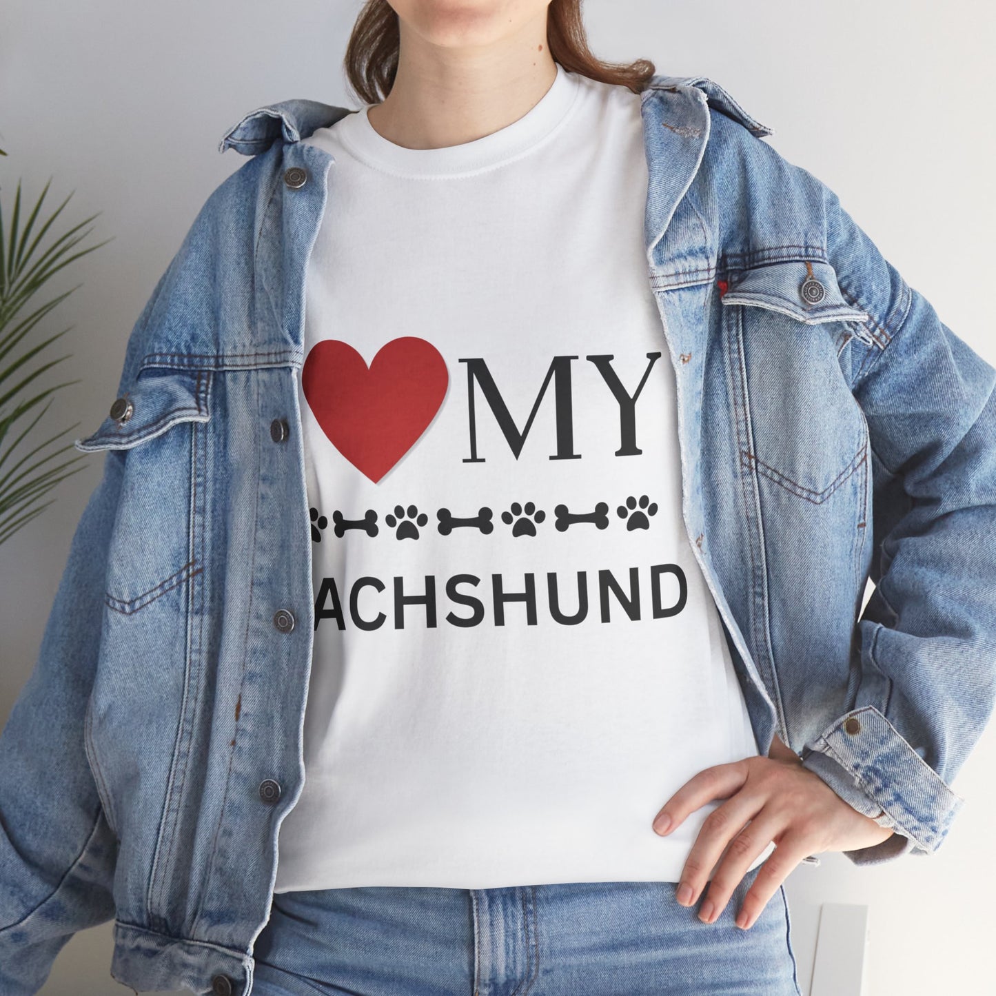 Love my Dachshund - Unisex Heavy Cotton Tee