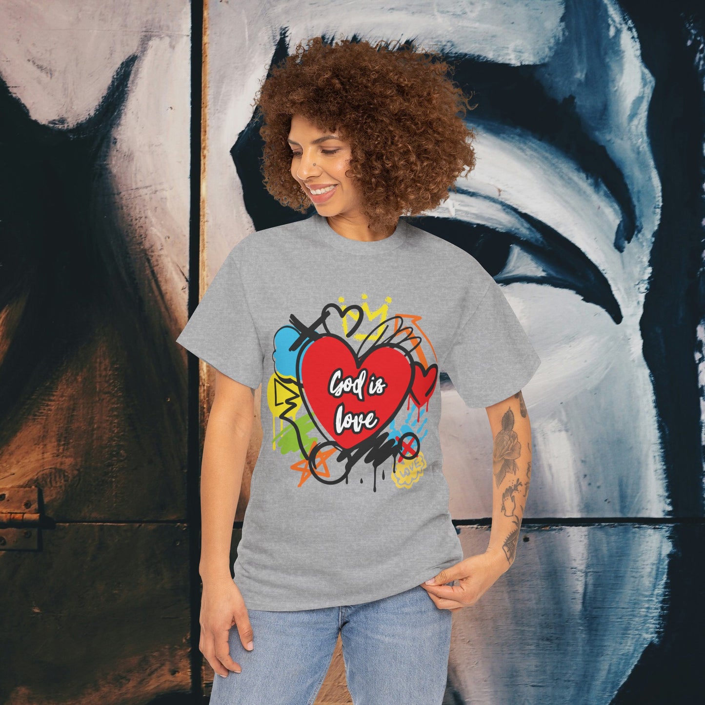 God is Love Grafitti - Unisex Heavy Cotton Tee