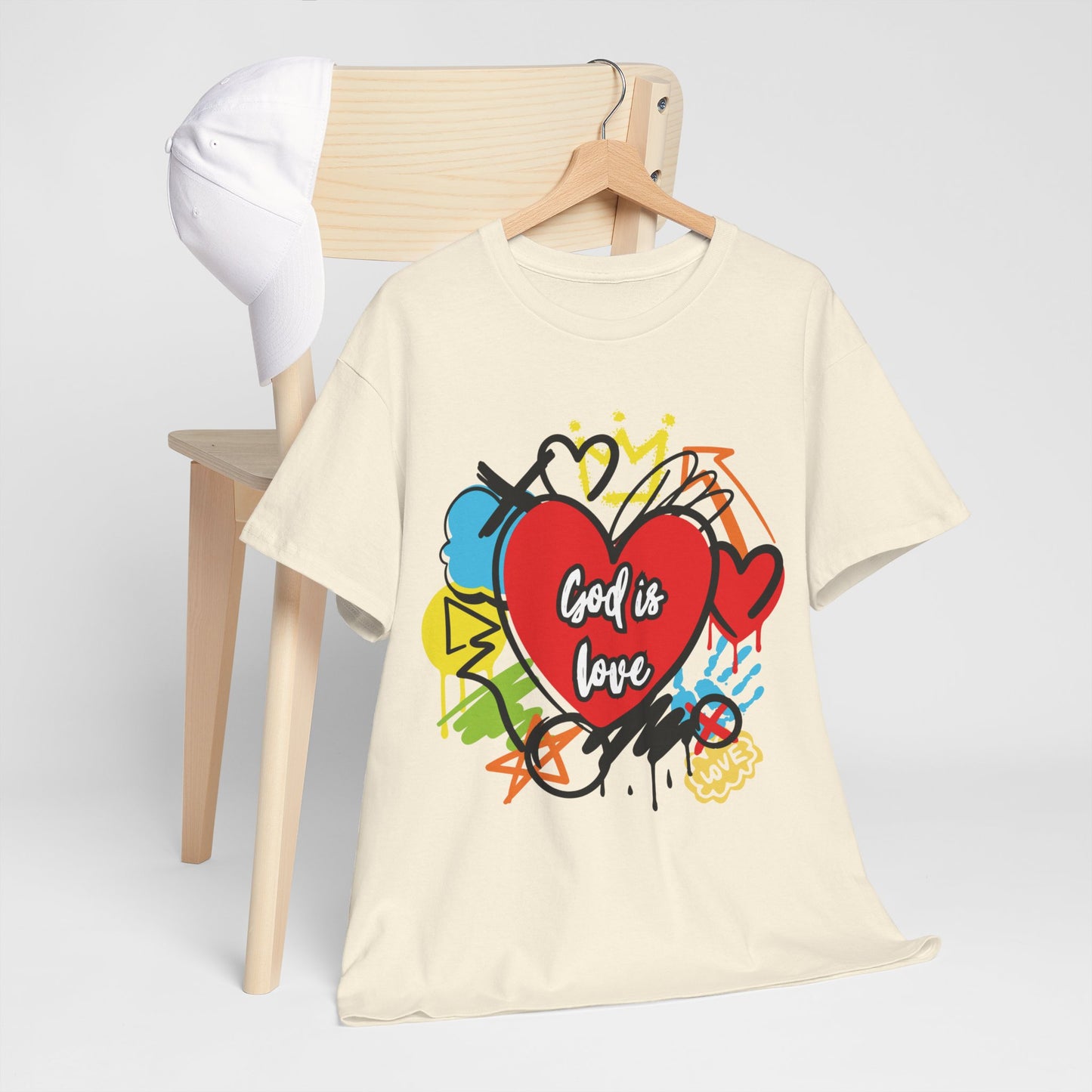 God is Love Grafitti - Unisex Heavy Cotton Tee